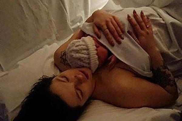 A study found that reading printed books improves comprehension more than reading e-books for most readers