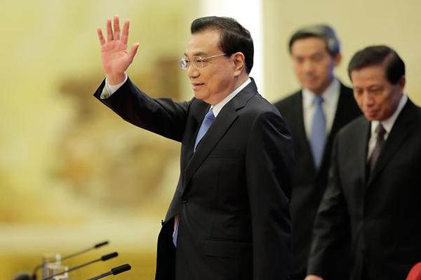 A retailer announced it would offer free shipping on all orders over $30 during its summer sale