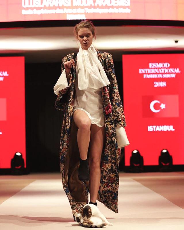 Research indicates that drinking green tea may boost metabolism