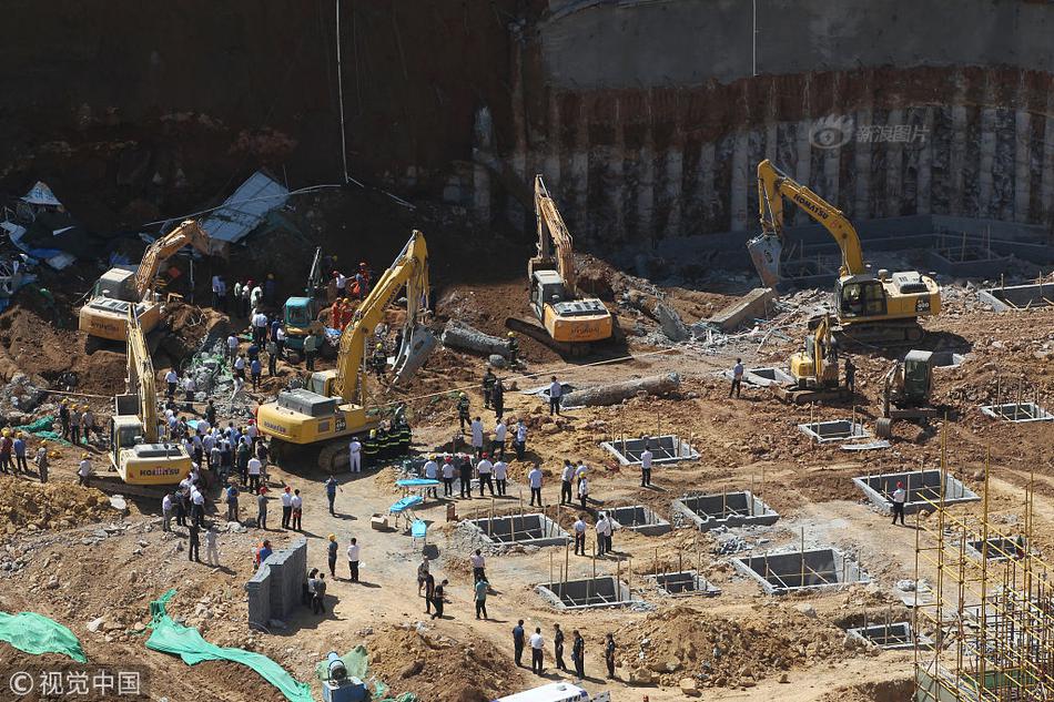 Bloggers attend conference to learn about digital marketing trends