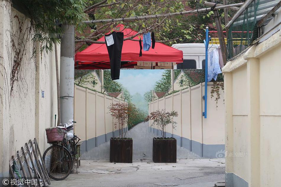 A fire department conducted a training exercise that involved simulating a multi-alarm building fire