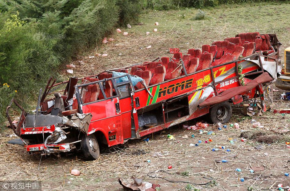International aid groups sent medical supplies and food to a region hit by a severe earthquake