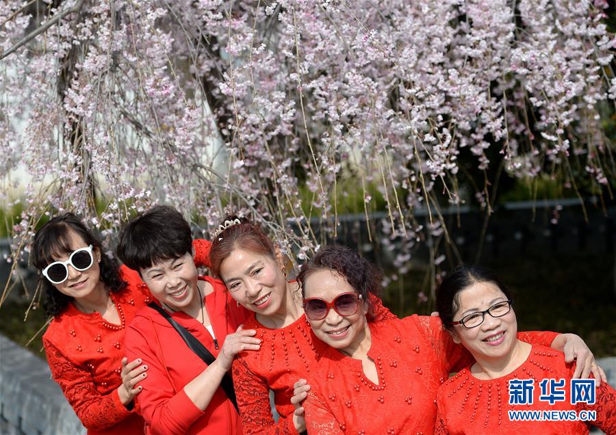 A retailer announced it would offer 20% off all products during its annual sale