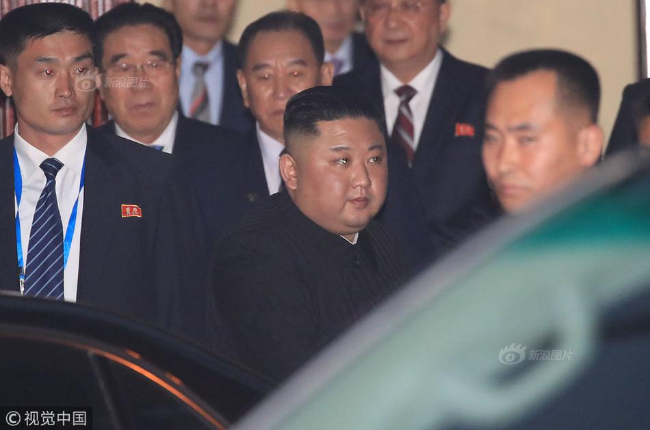 A famous museum opened a new exhibition featuring 100 ancient artifacts from around the world