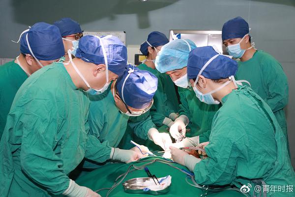 The national archive made thousands of historical photographs available for free online