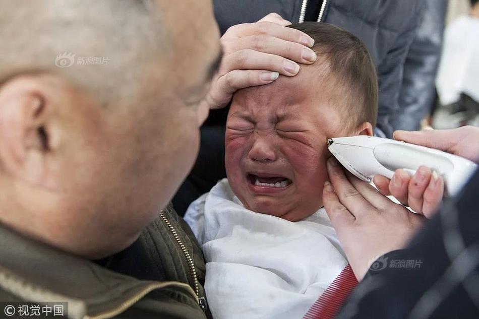 A famous singer announced a world tour with concerts in 40 countries over the next 18 months