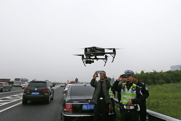 Fashion show raises money for charity with designs by local students