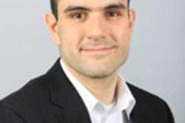 Biologists track movement of polar bears using satellite technology