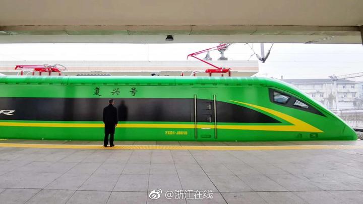 A new restaurant specializing in vegan sushi opened to positive reviews