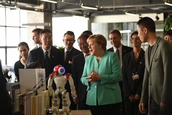 Local government organizes cleanup event for riverbank polluted by litter