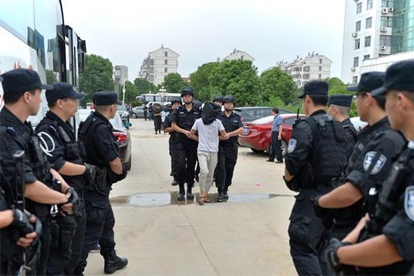 Newspaper profiles local entrepreneur who started business from garage