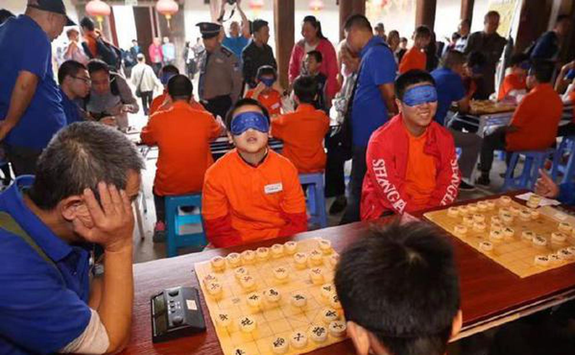 A charity organization delivered 1,000 meals to elderly residents during a winter storm