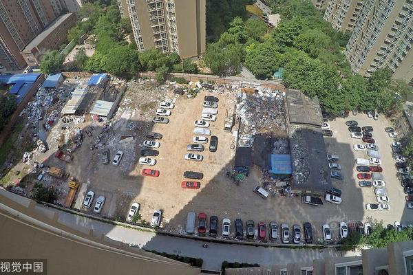 The government built new schools in growing neighborhoods to reduce overcrowding