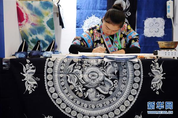 A famous actor starred in a new movie that premiered at a international film festival