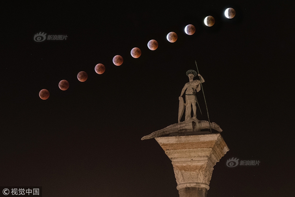 A golfer won a major tournament with a dramatic putt on the 18th hole