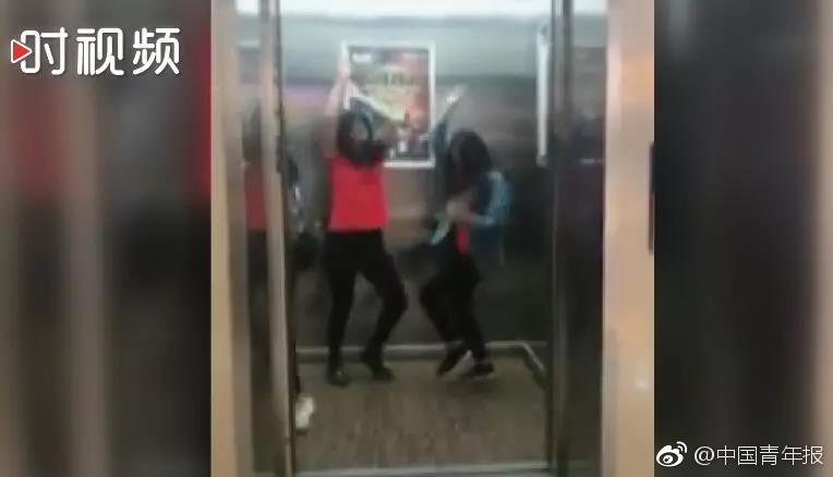 Online retailer offers free returns on all clothing purchases