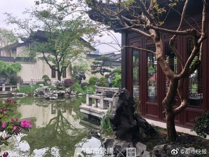 A famous actor announced their retirement from film after a 40 year career