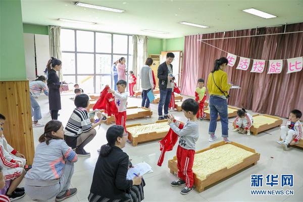 A museum hosted a workshop on photography for beginners