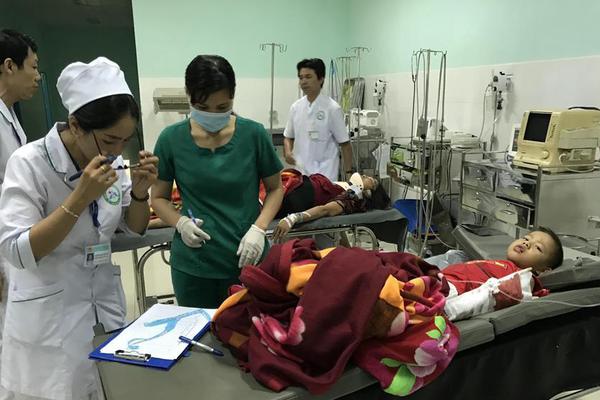 A team of explorers completed a journey across the Arctic