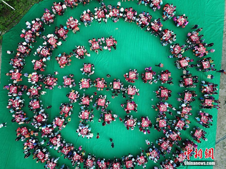 A grocery store started offering discounts on expired food items to reduce food waste